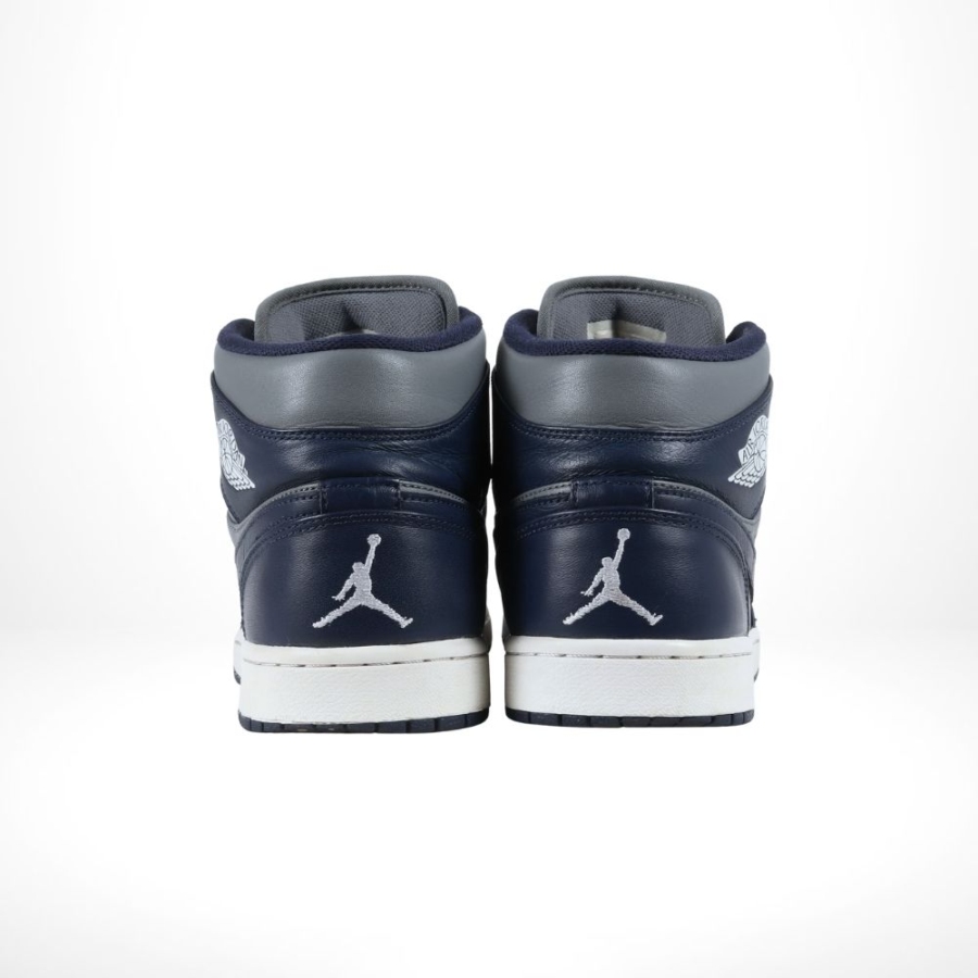Rear view of the Air Jordan 1