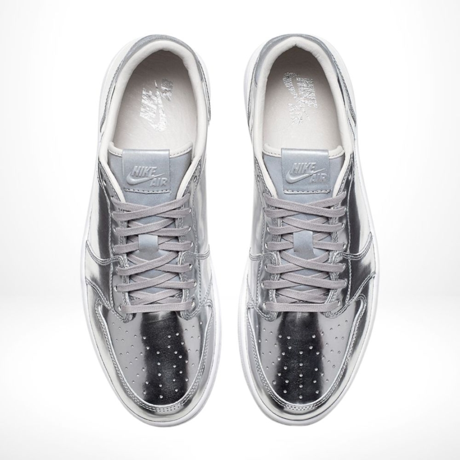 Top-down view of the Air Jordan 1