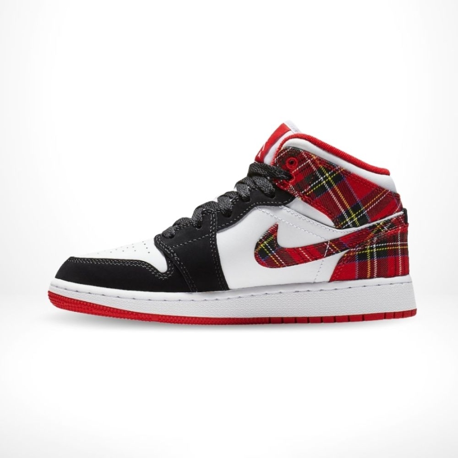 Medial side view of the Air Jordan 1