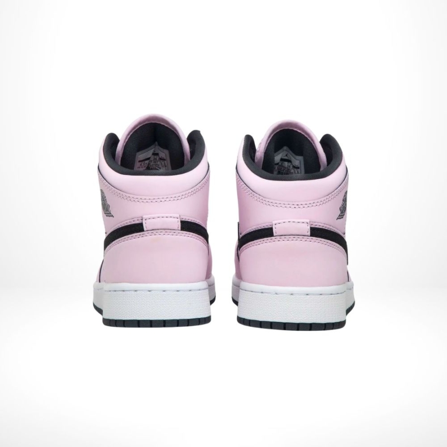 Rear view of the Air Jordan 1