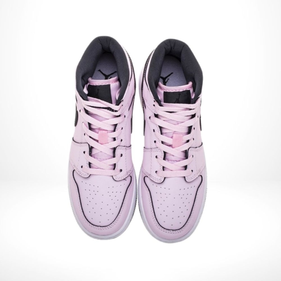 Top-down view of the Air Jordan 1
