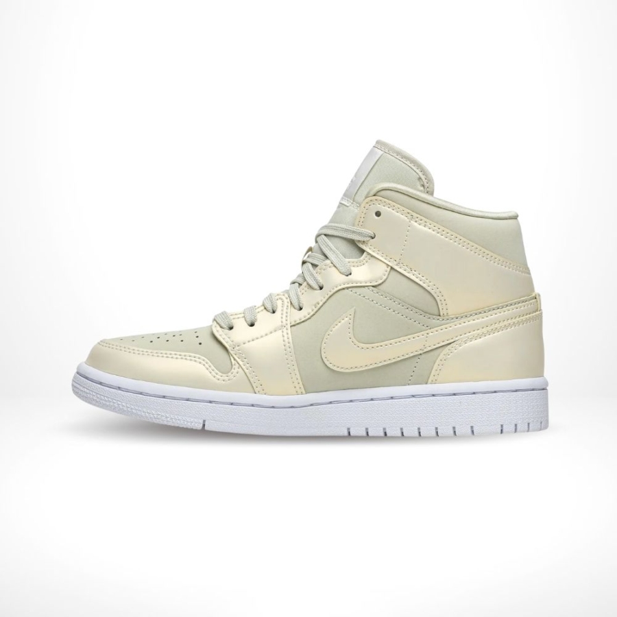 Medial side view of the Air Jordan 1