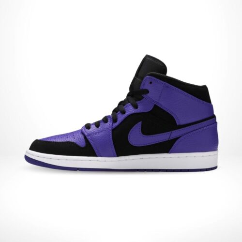 Medial side view of the Air Jordan 1