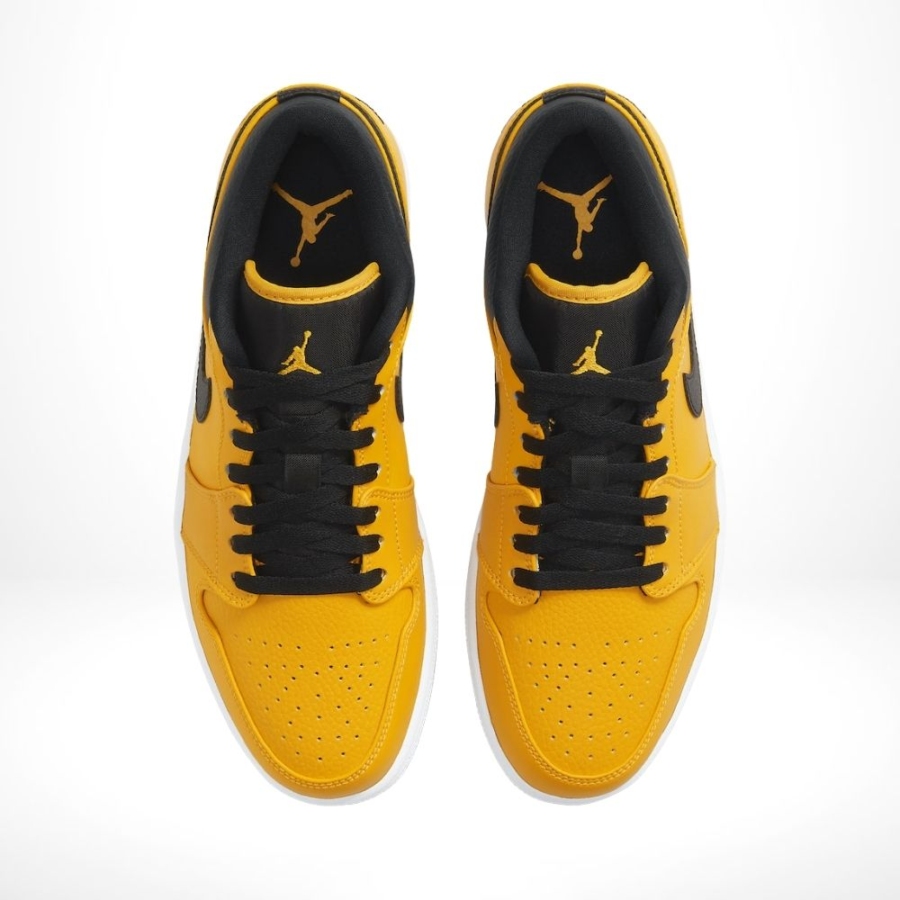 Top-down view of the Air Jordan 1