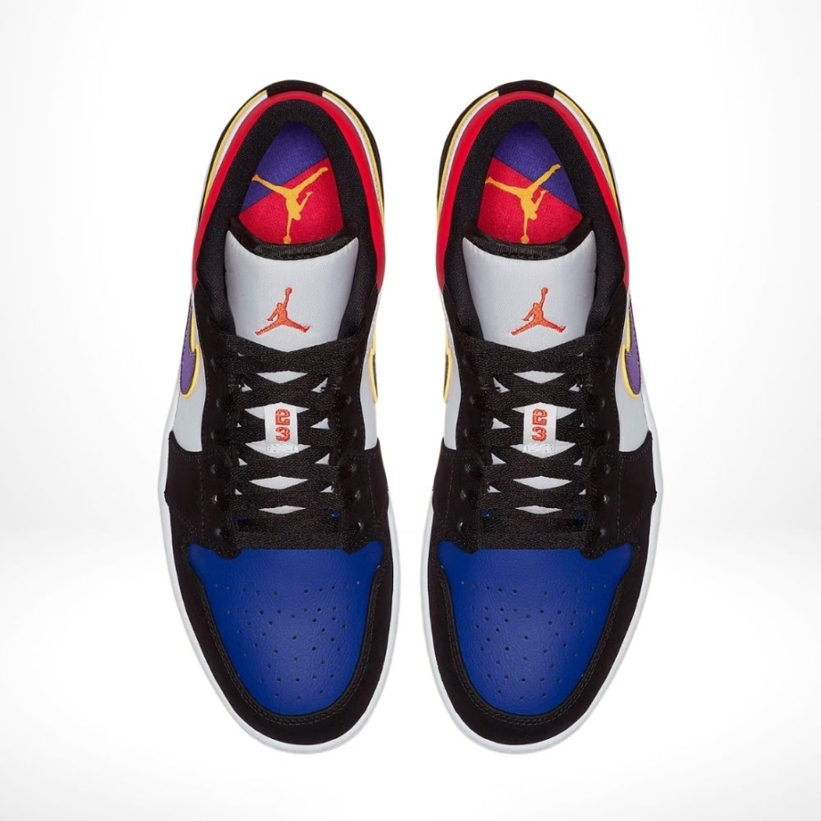 Top-down view of the Air Jordan 1
