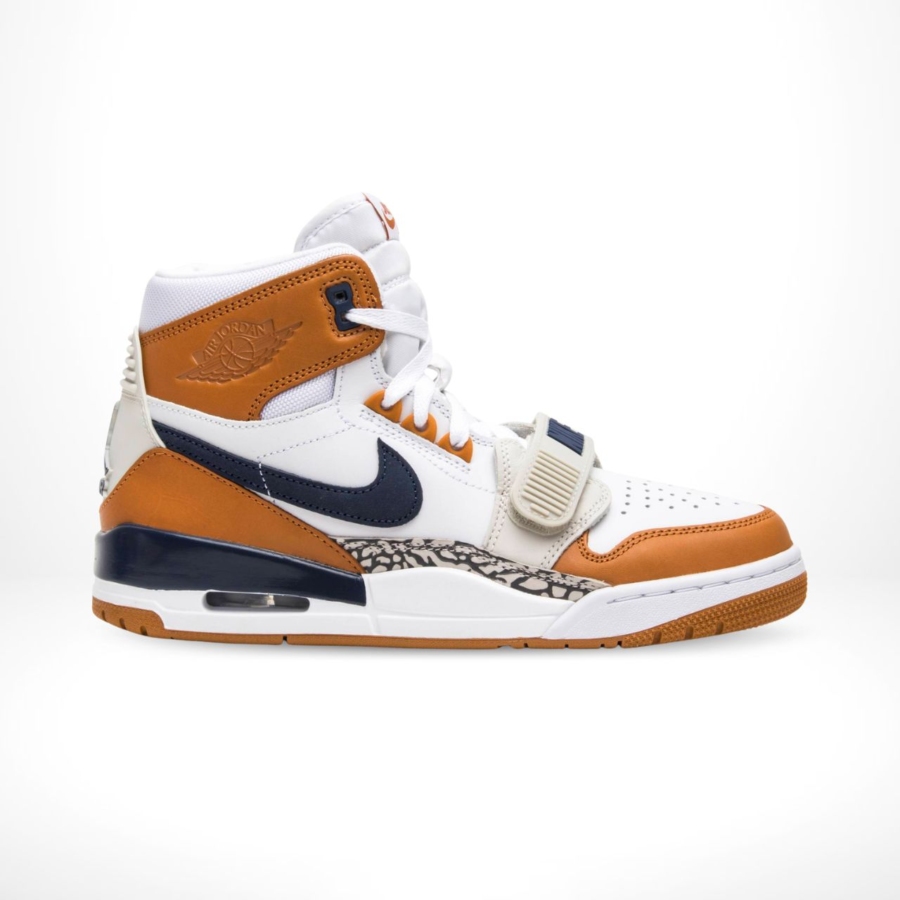 Side view of the Air Jordan Legacy 312