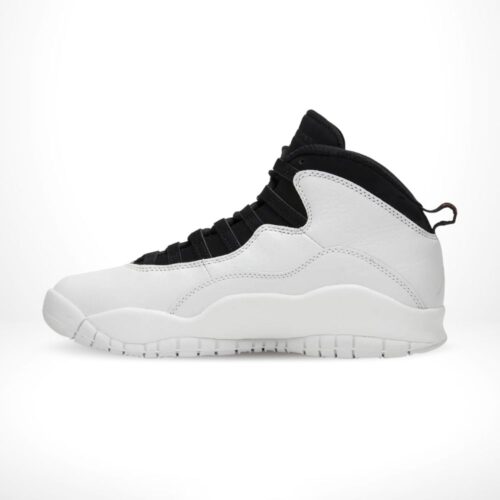 Medial side view of the Air Jordan 10
