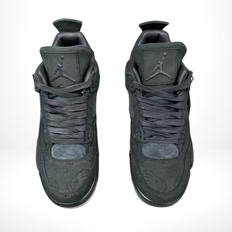 Top-down view of the Air Jordan 4