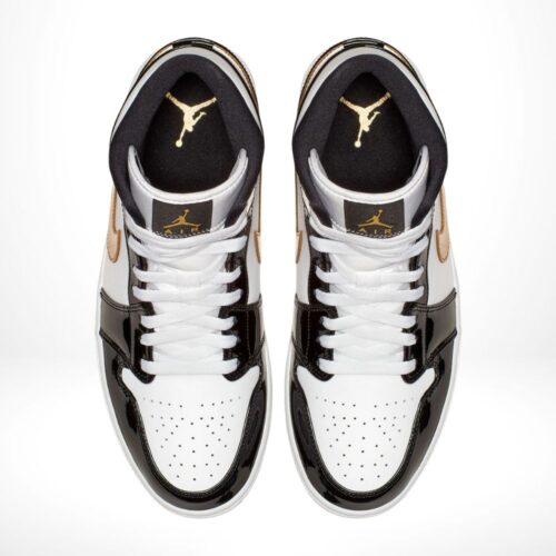 Top-down view of the Air Jordan 1