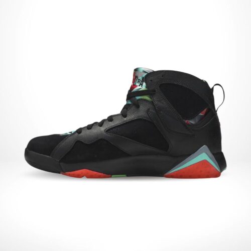Medial side view of the Air Jordan 7