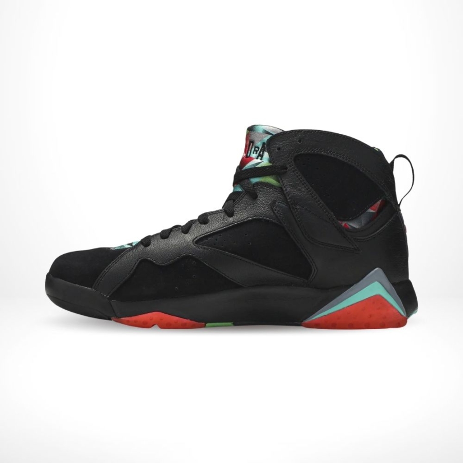 Medial side view of the Air Jordan 7