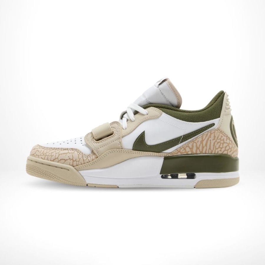 Medial side view of the Air Jordan Legacy 312
