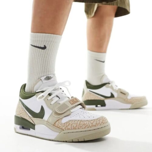 On-foot of the Air Jordan Legacy 312