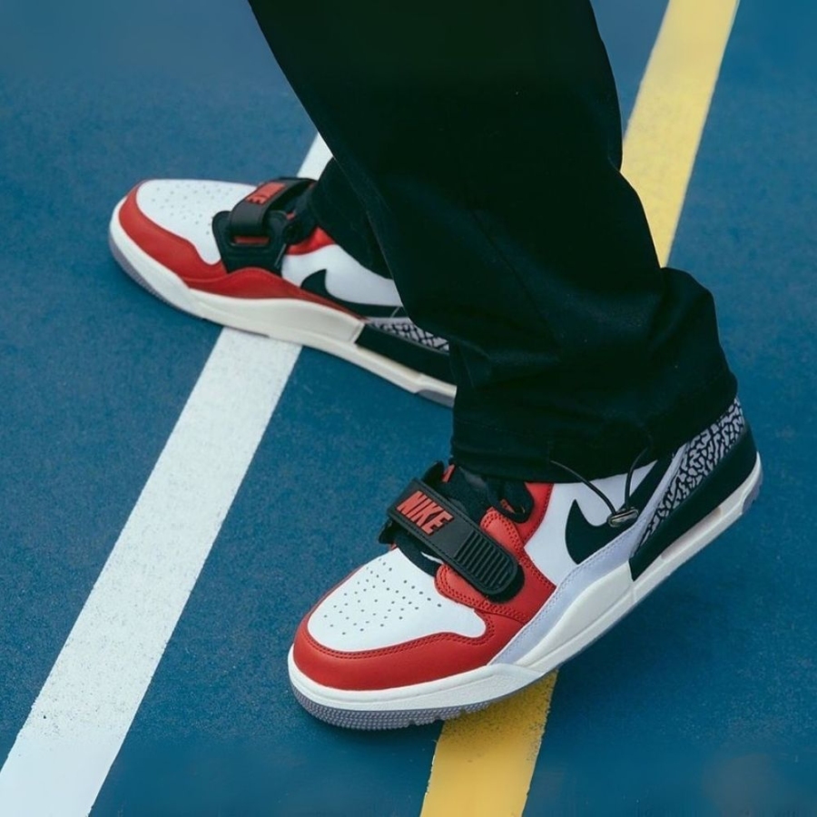 On-foot of the Air Jordan Legacy 312