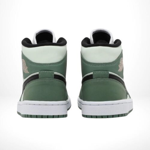 Rear view of the Air Jordan 1