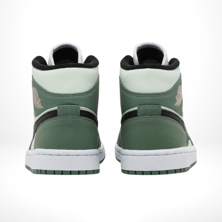 Rear view of the Air Jordan 1