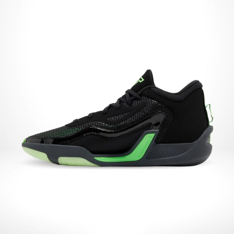 Medial side view of the Air Jordan Tatum 1