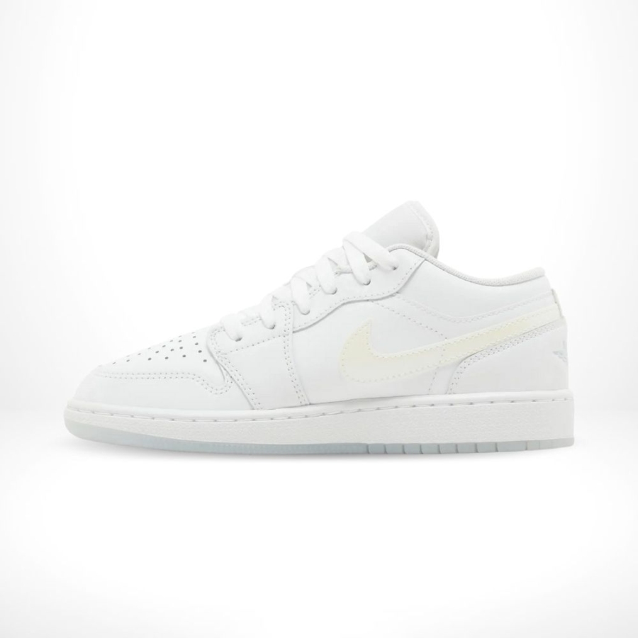 Medial side view of the Air Jordan 1