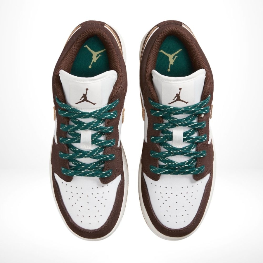 Top-down view of the Air Jordan 1