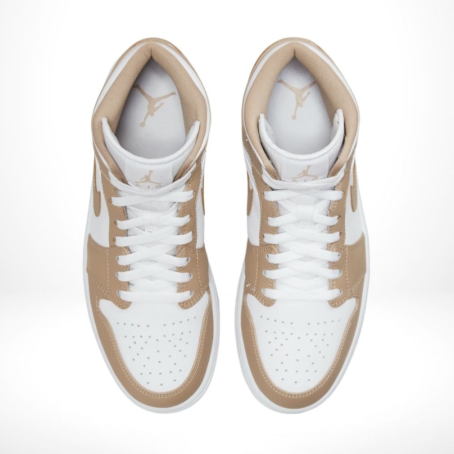 Top-down view of the Air Jordan 1