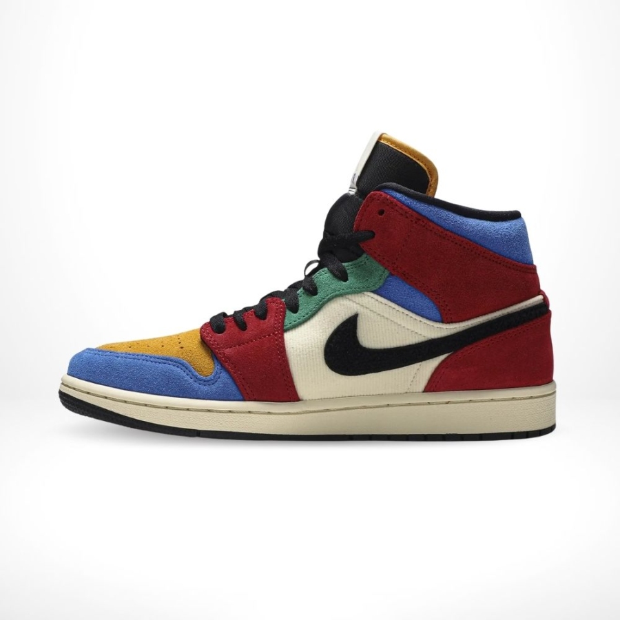 Medial side view of the Air Jordan 1