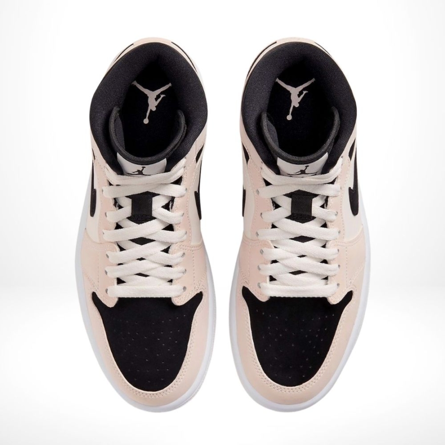 Top-down view of the Air Jordan 1