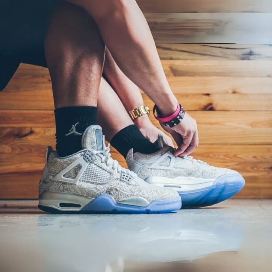 On-foot of the Air Jordan 4