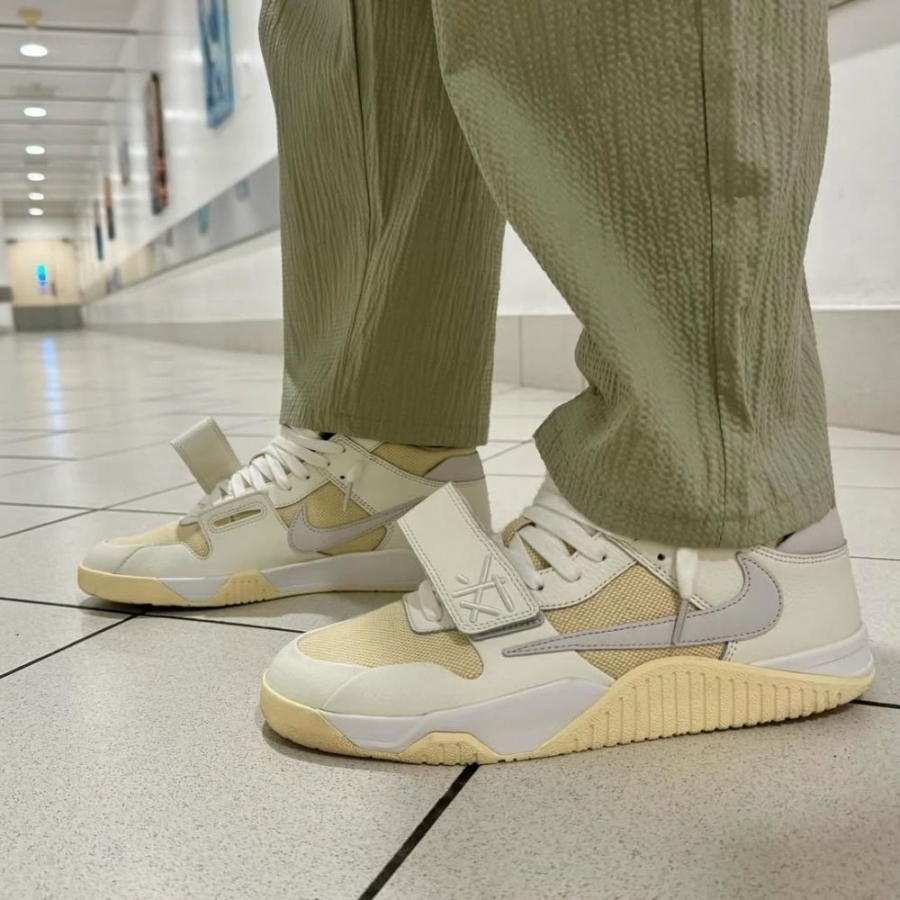 On-foot of the Air Jordan Jumpman Jack