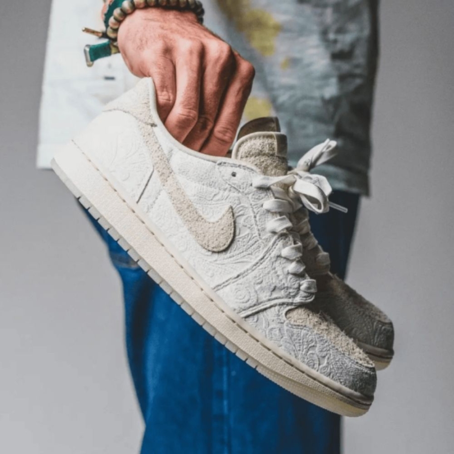 Side view of the Air Jordan 1