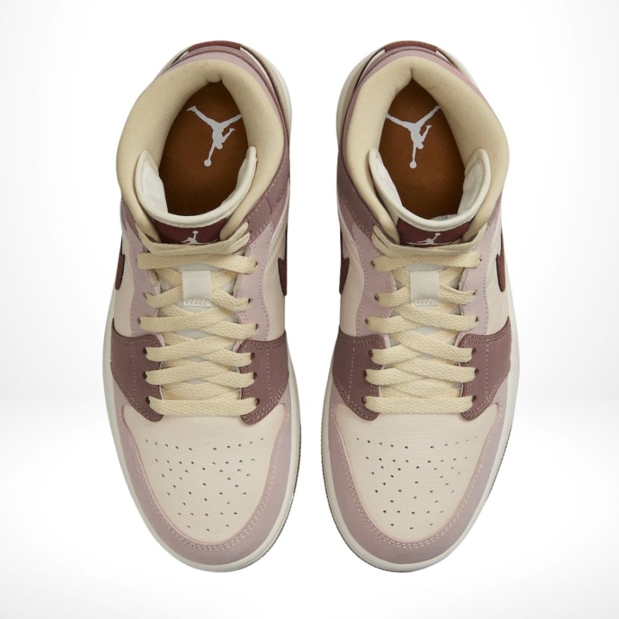 Top-down view of the Air Jordan 1