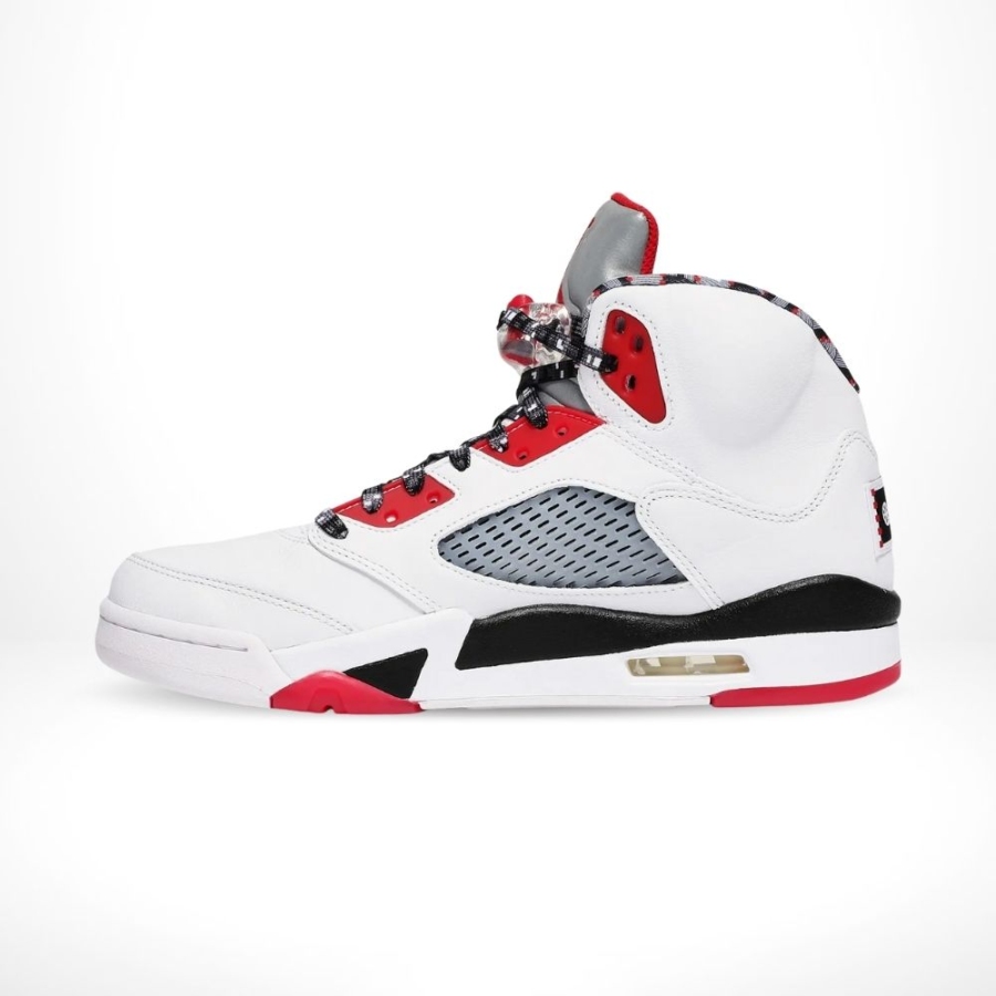 Medial side view of the Air Jordan 5
