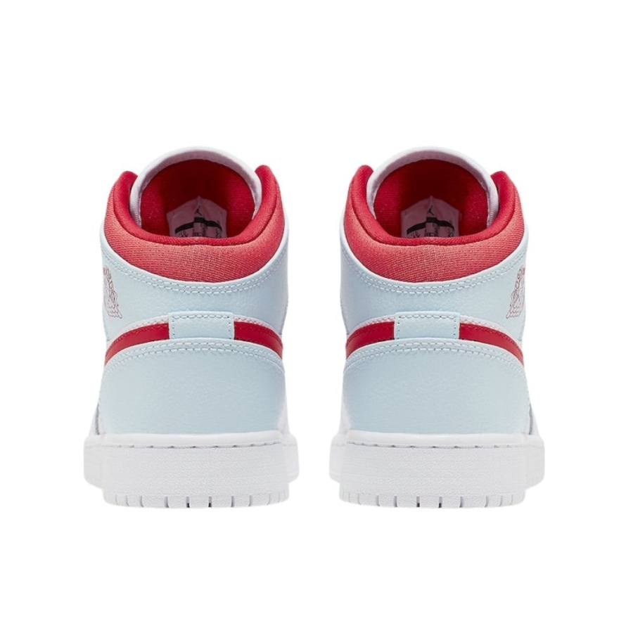 Rear view of the Air Jordan 1