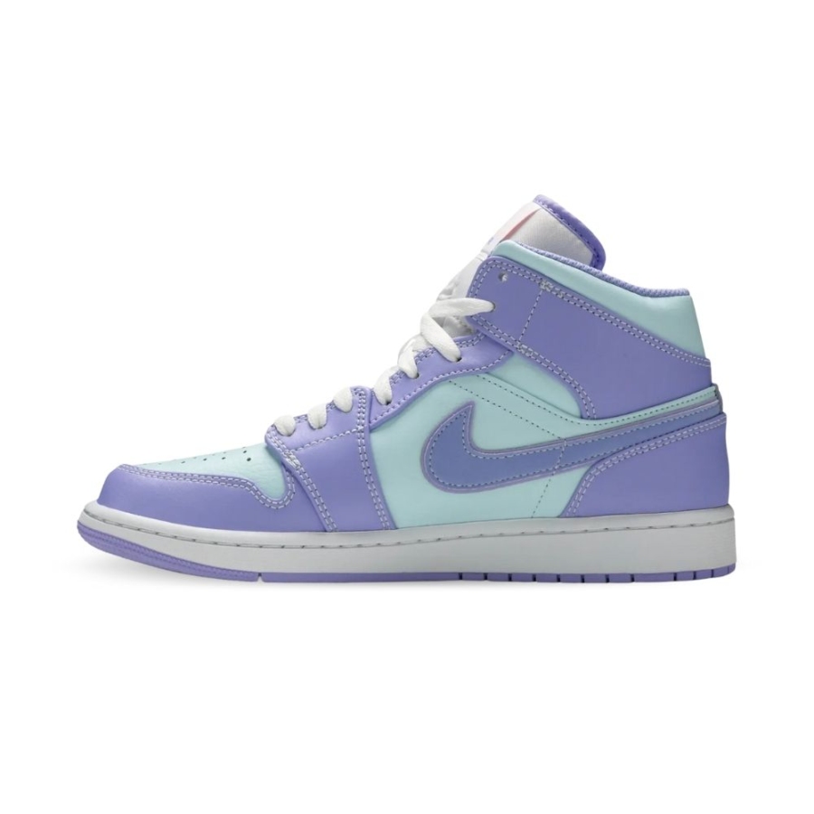 Medial side view of the Air Jordan 1