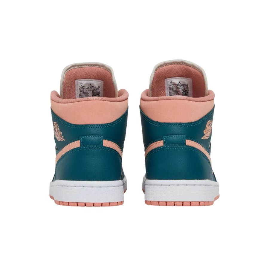 Rear view of the Air Jordan 1