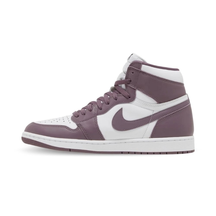 Medial side view of the Air Jordan 1