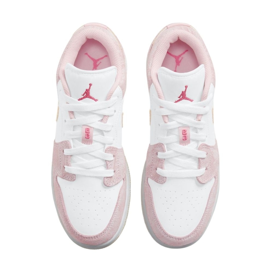 Top-down view of the Air Jordan 1