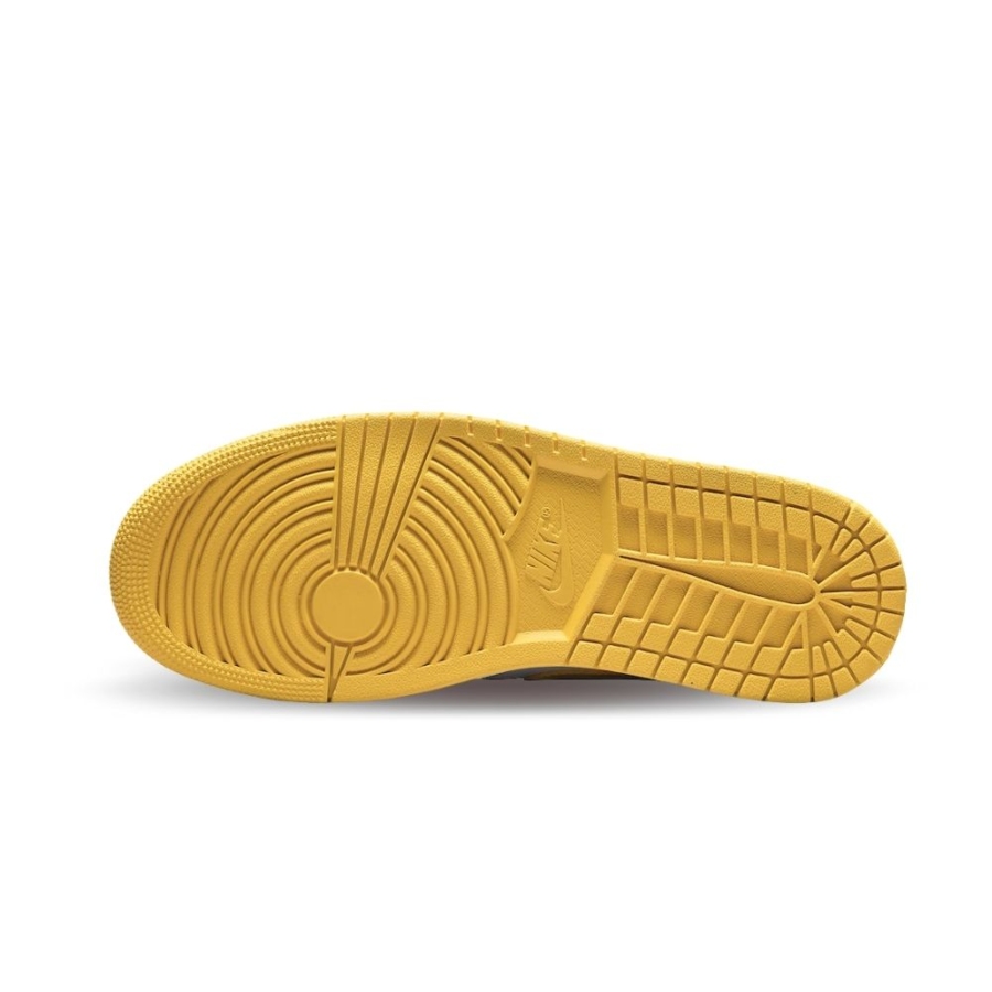 Bottom view of the Air Jordan 1