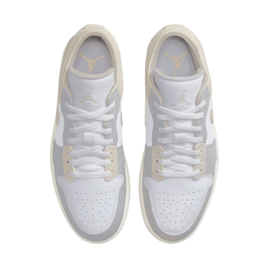 Top-down view of the Air Jordan 1