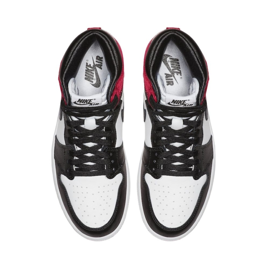 Top-down view of the Air Jordan 1