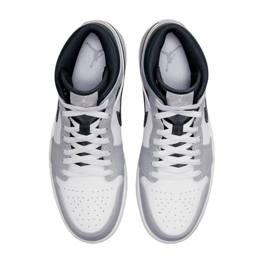 Top-down view of the Air Jordan 1