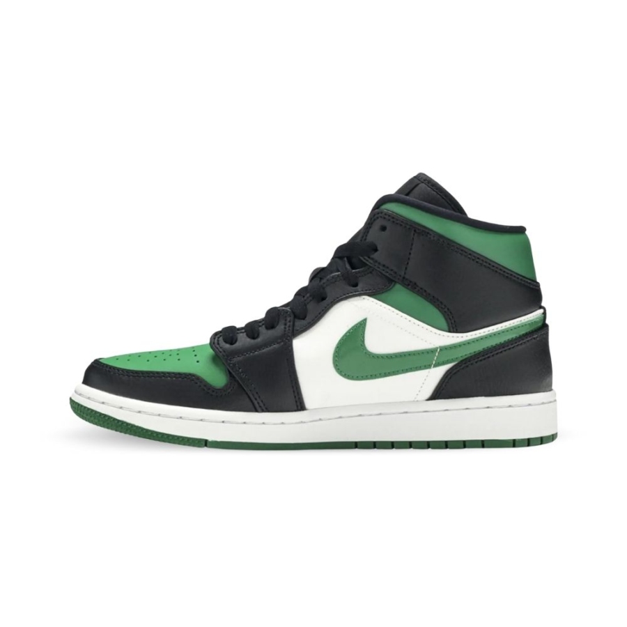 Medial side view of the Air Jordan 1