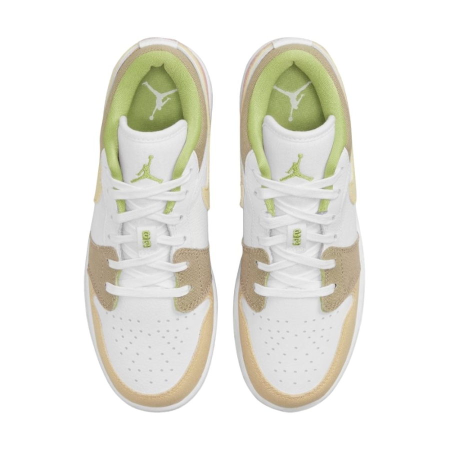 Top-down view of the Air Jordan 1