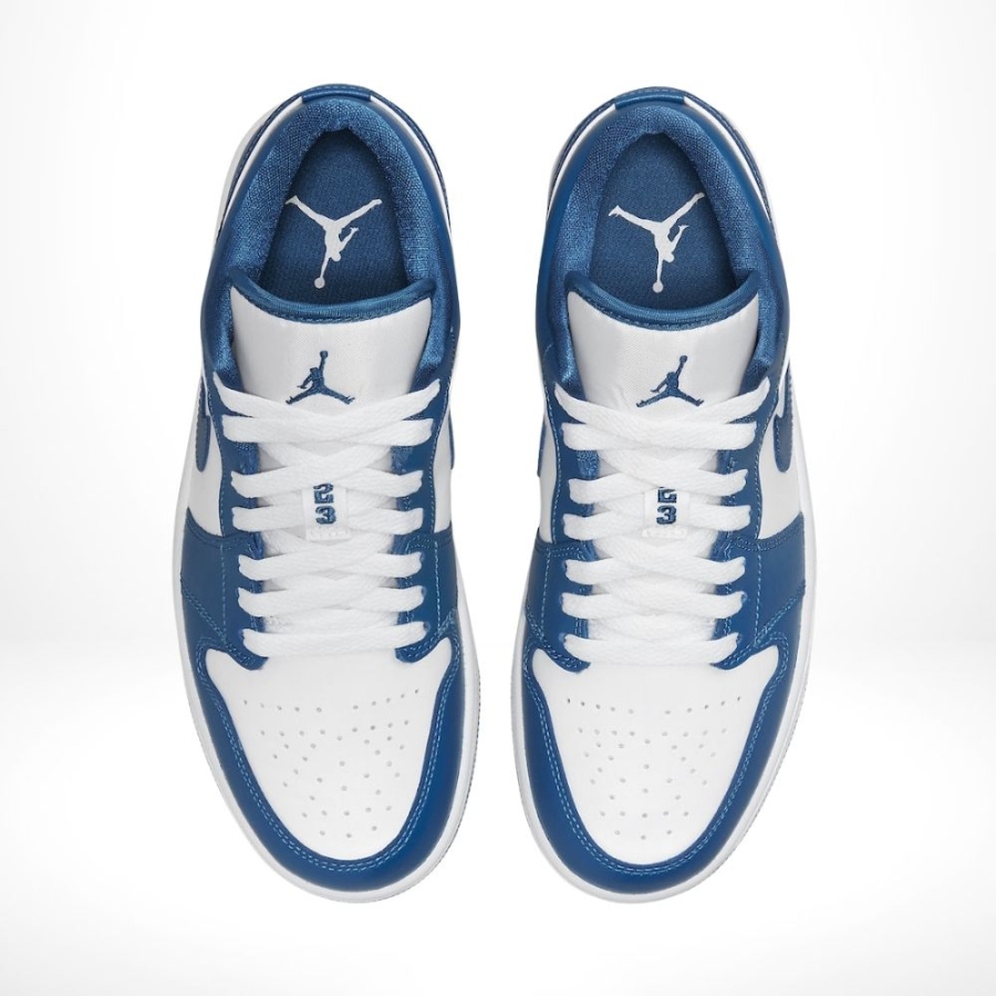 Top-down view of the Air Jordan 1