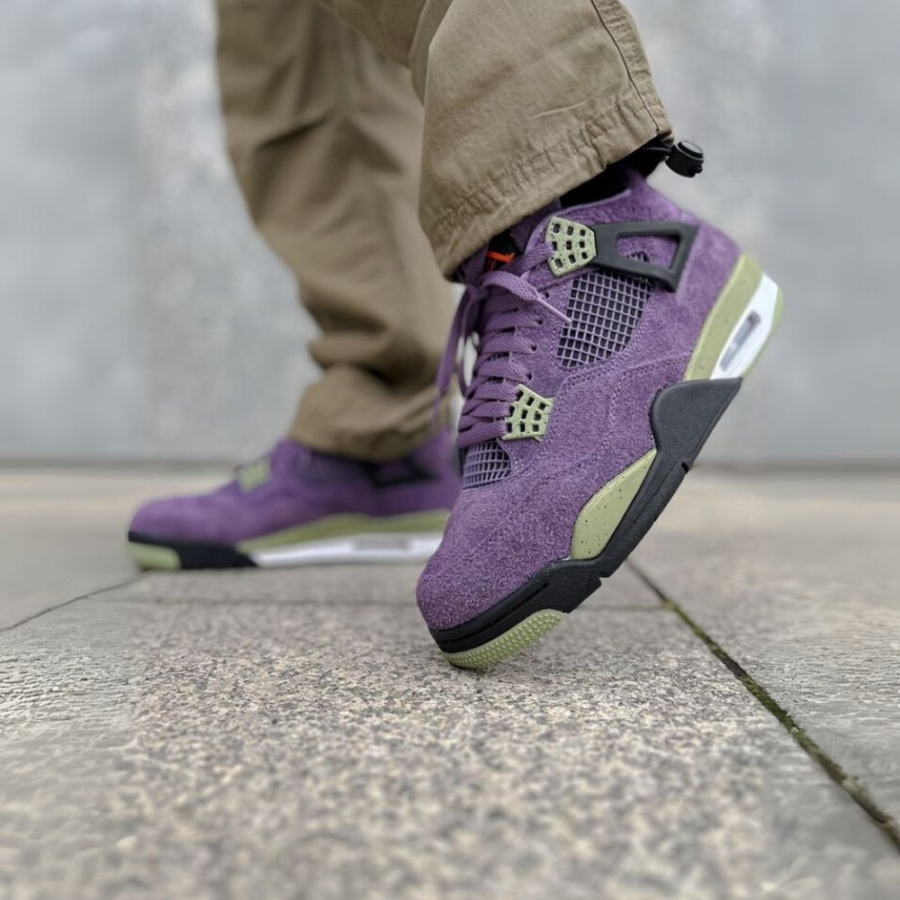 On-foot of the Air Jordan 4