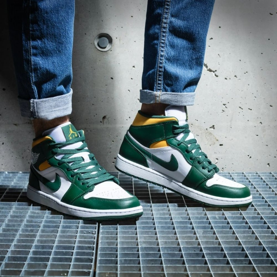 On-foot of the Air Jordan 1