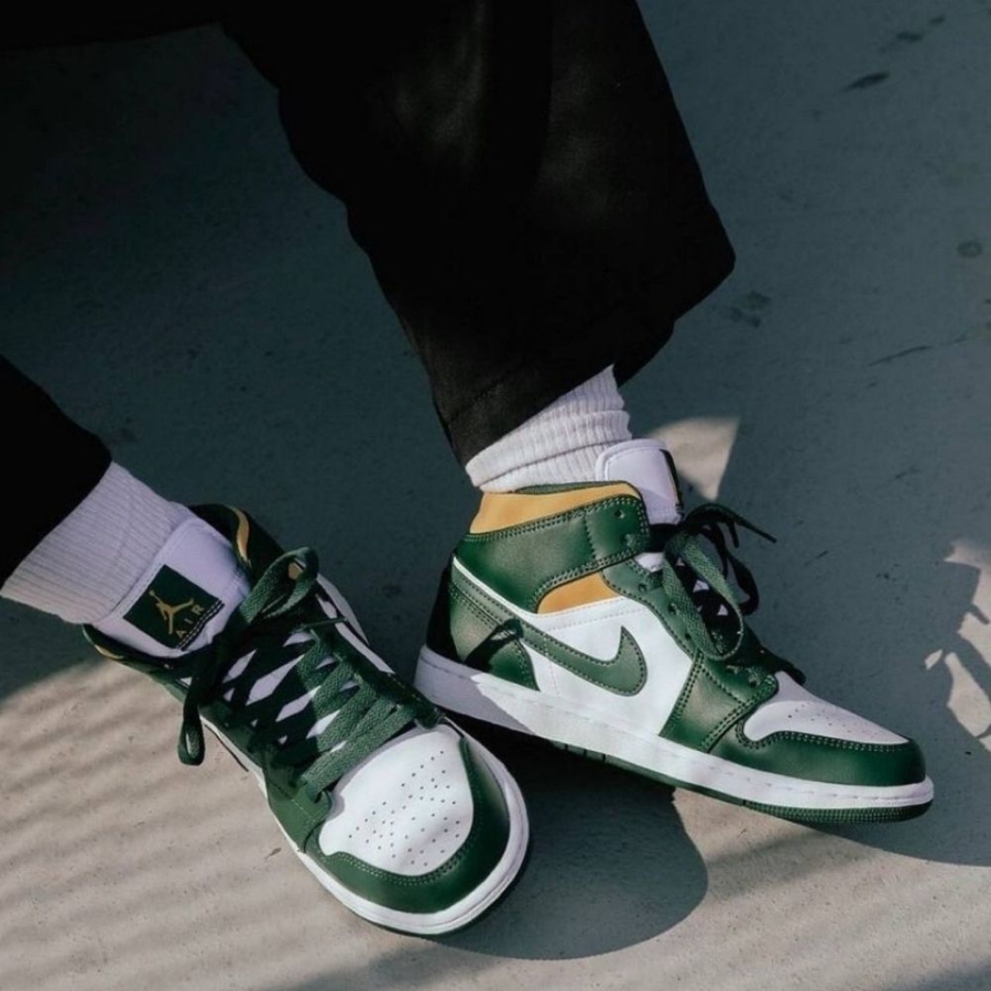 On-foot of the Air Jordan 1