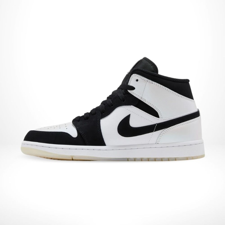 Medial side view of the Air Jordan 1