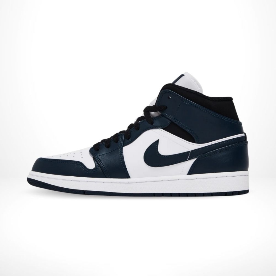 Medial side view of the Air Jordan 1