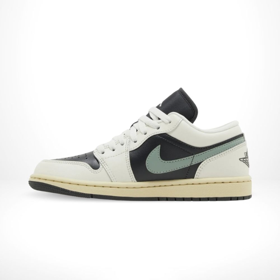 Medial side view of the Air Jordan 1