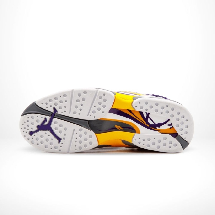 Bottom view of the Air Jordan 8